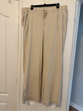 Old Navy Women's Drawstring Wide-Leg Chinos in Light Tan